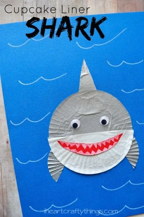 cupcake liner shark craft - ocean kid craft - crafts for kids- kid crafts - acraftylife.com #preschool