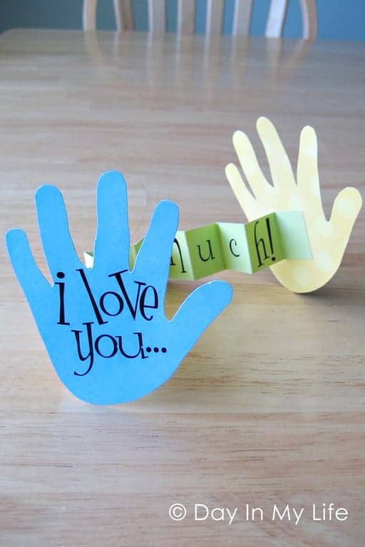 I love you this much card- mother's day craft - kid crafts - acraftylife.com #preschool #craftsforkids #crafts #kidscraft