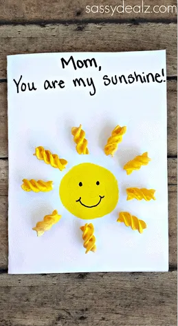 mom you are my sunshine - mother's day craft - kid crafts - acraftylife.com #preschool #craftsforkids #crafts #kidscraft