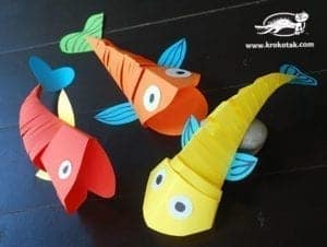 paper moving fish craft - ocean kid craft - crafts for kids- kid crafts - acraftylife.com #preschool
