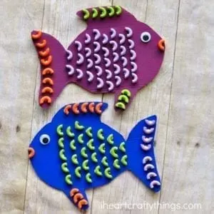 pasta fish craft - ocean kid craft - crafts for kids- kid crafts - acraftylife.com #preschool