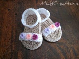 tiny flowers baby sandal - baby shoes crochet pattern - baby gift