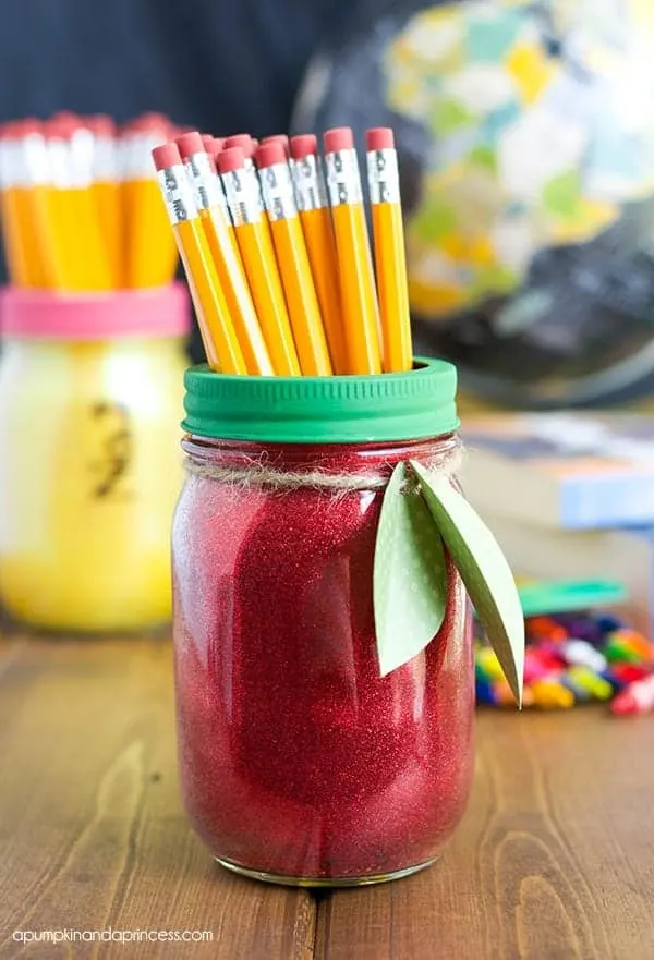 apple kid craft - back to school kids crafts - crafts for kids- acraftylife.com #preschool