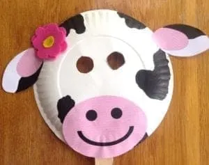 cow mask kid craft - cow kid craft - farm kid crafts - crafts for kids- acraftylife.com #preschool #craftsforkids #kidscrafts