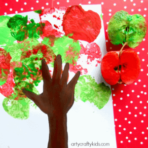 stamped apple kids crafts -fall kid crafts crafts for kids- acraftylife.com #preschool #craftsforkids #kidscrafts