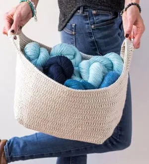 crochet basket pattern -A Crafty Life #crochet #crochetpattern #diy