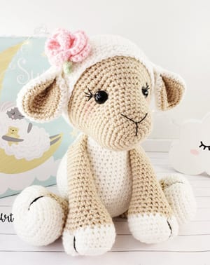 crochet lamb pattern - sheep pattern - A Crafty Life #crochet #crochetpattern #baby #amigurumi