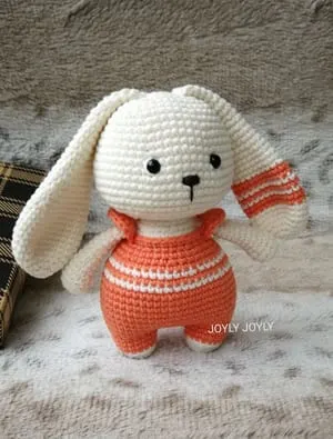 crochet bunny pattern - Easter pattern - A Crafty Life #crochet #crochetpattern #easter#amigurumi