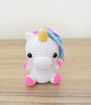 crochet amigurumi unicorn pattern - stuffed unicorn toy - amigurumi pattern - A Crafty Life #crochet #crochetpattern #unicorn #amigurumi