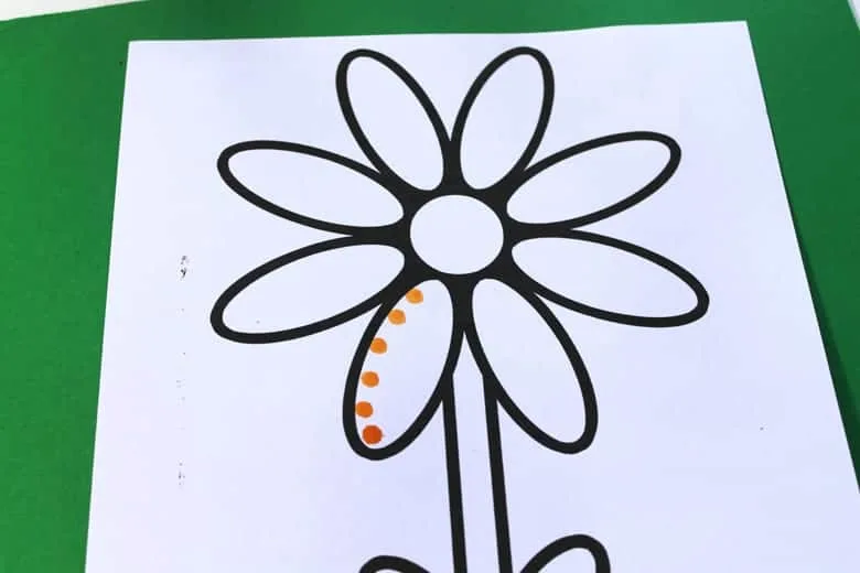 printable flower dot painting kids craft - acraftylife.com #craftsforkids #preschool #kidscrafts