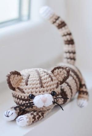 crochet cat pattern- kitty crochet pattern pdf - amigurumi acraftylife.com #crochet #crochetpattern