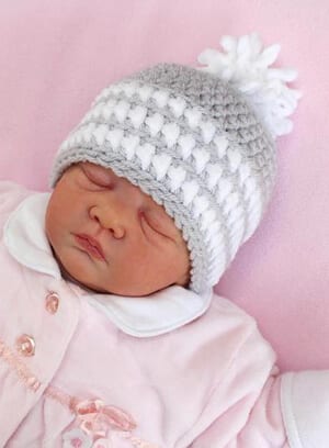 baby hat Crochet pattern - A Crafty Life #baby #crochet #crochetpattern #crochethat