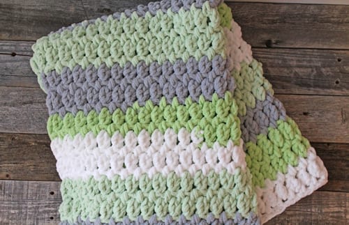 baby blanket crochet pattern -  free chunky crochet baby blanket patterns - acraftylife.com - boy blanket #baby #crochet #crochetpattern #freecrochetpattern