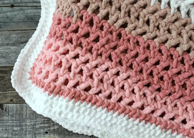 baby blanket crochet pattern -  free chunky crochet baby blanket patterns - acraftylife.com - boy blanket #baby #crochet #crochetpattern #freecrochetpattern