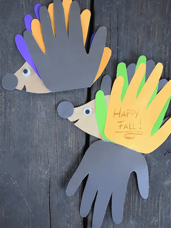 Hedgehog Crafts for kids- fall kid craft - letter H - woodland craft - hedgehog craft preschool - hibernation craft- acraftylife.com #kidscrafts #craftsforkids #preschool