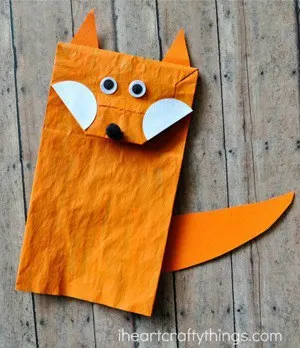 fox Crafts for kids- fall kid craft - letter F - woodland craft - fox craft preschool - acraftylife.com #kidscrafts #craftsforkids #preschool