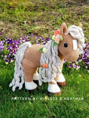 horse crochet pattern- pony pattern - crochet pattern pdf - amigurumi amorecraftylife.com #crochet #crochetpattern