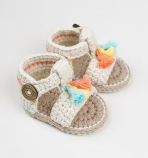 baby sandals crochet pattern - baby shoes crochet patterns - baby booties - baby gift - crochet pattern pdf - acraftylife.com #crochet #crochetpattern #baby