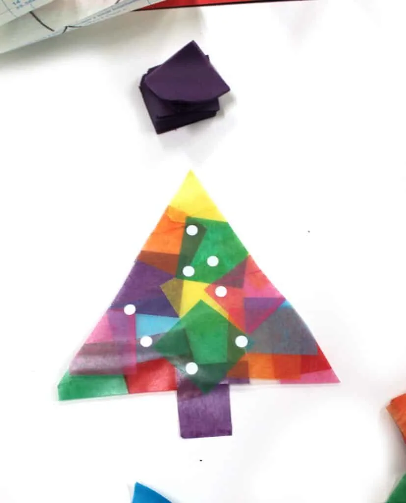 christmas tree kid crafts - christmas kid craft - arts and crafts activities - acraftylife.com #kidscraft #craftsforkids #preschool