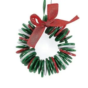 christmas wreath crafts for kids - christmas kid craft - arts and crafts activities - acraftylife.com #kidscraft #craftsforkids #preschool