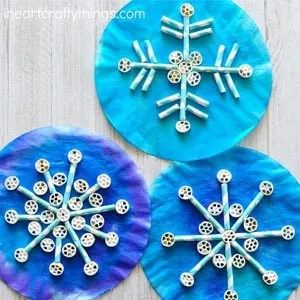 snowflake crafts for kids- arts and crafts activities -winter kid craft- acraftylife.com #kidscraft #craftsforkids #winter #preschool