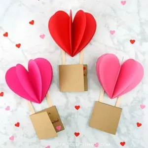 Valentine's Day crafts for preschoolers- valentine's day card crafts for kids- heart kid crafts - acraftylife.com #preschool #kidscraft #craftsforkids