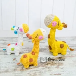 giraffe crochet patterns- toy crochet pattern- amigurumi acraftylife.com #crochet #crochetpattern #diy