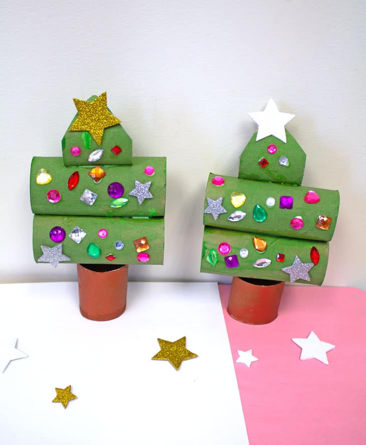 toilet paper roll Christmas Tree Craft - christmas kid craft - arts and crafts activities - acraftylife.com #kidscraft #craftsforkids #christmas #preschool