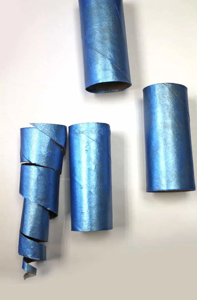 toilet paper roll icicle winter craft for kids- arts and crafts activities -winter kid craft- acraftylife.com #kidscraft #craftsforkids #winter