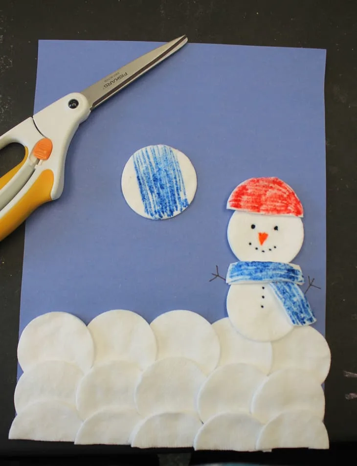 easy snowman craft for preschool- arts and crafts activities -winter kid craft- acraftylife.com #kidscraft #craftsforkids #winter