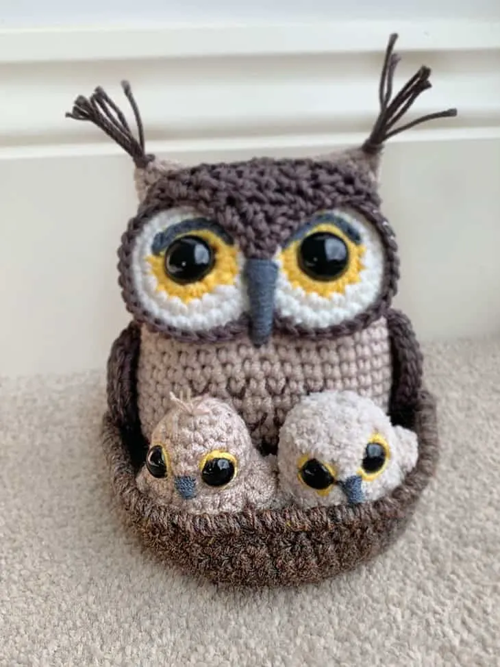 owl with hatching owlet crochet pattern - animal amigurumi