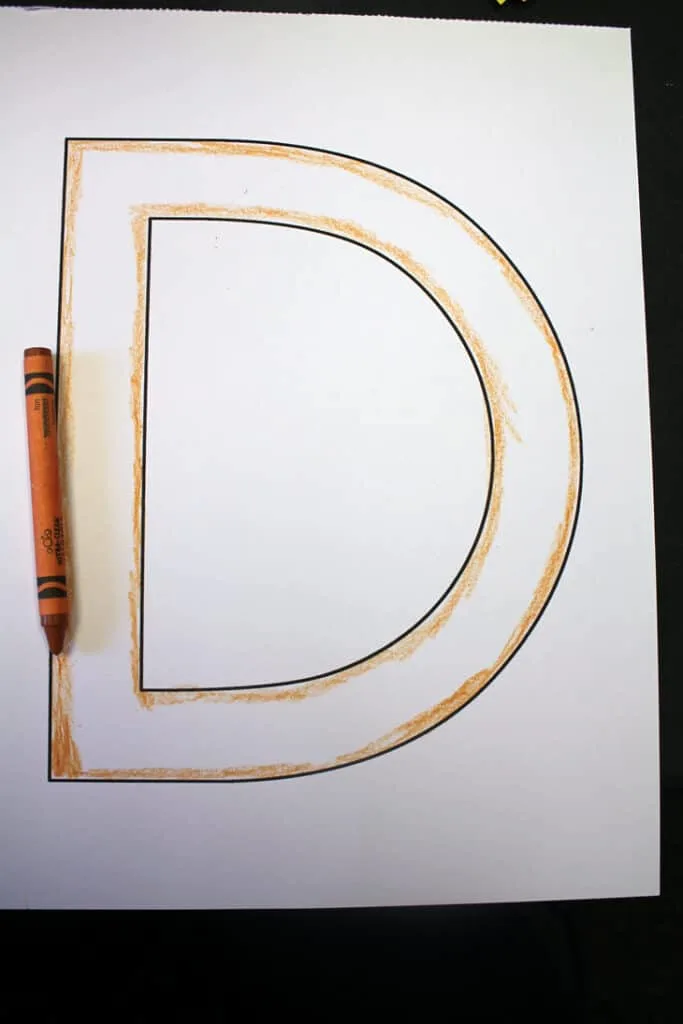 Printable letter D craft. Have fun making this easy donut craft for the letter D.