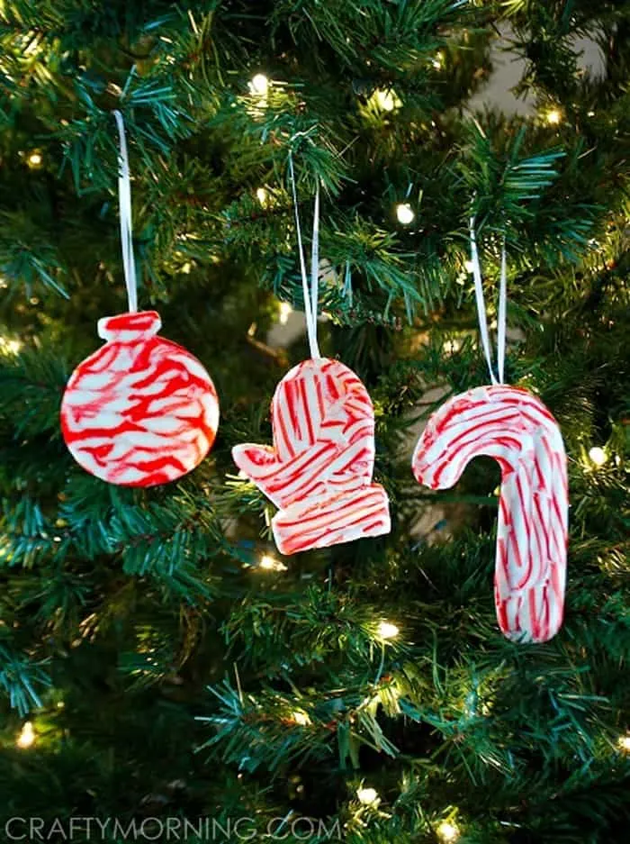 Make your own candy cane crafts for kids. These fun crafts will keep your kids busy for Christmas season.