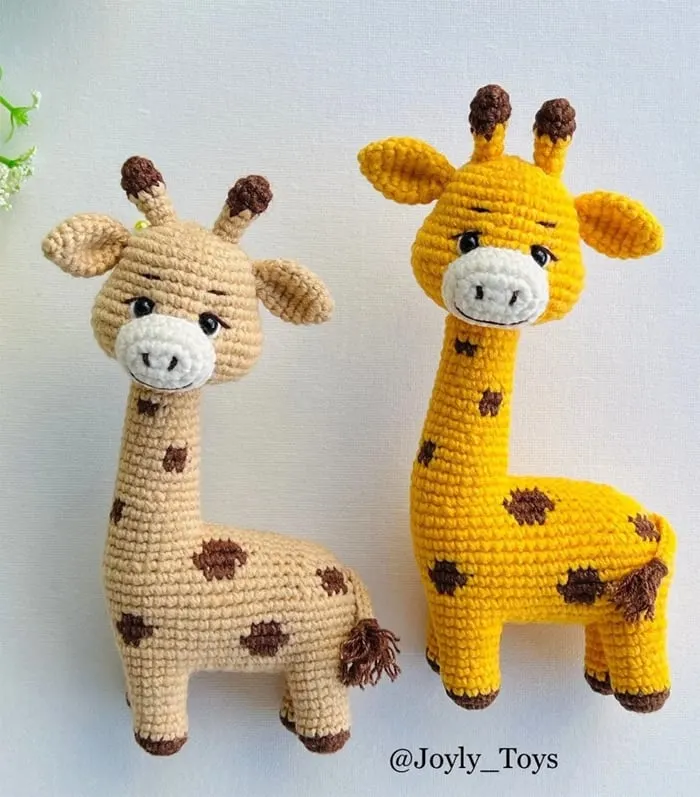 Make your own cute stuffed crochet giraffe pattern.