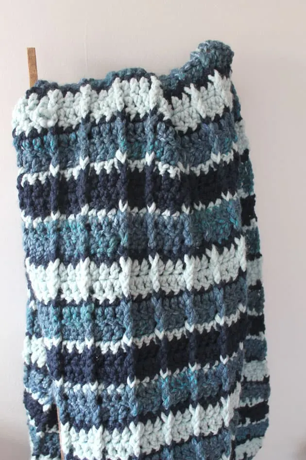 Make this cozy crochet throw blanket.
