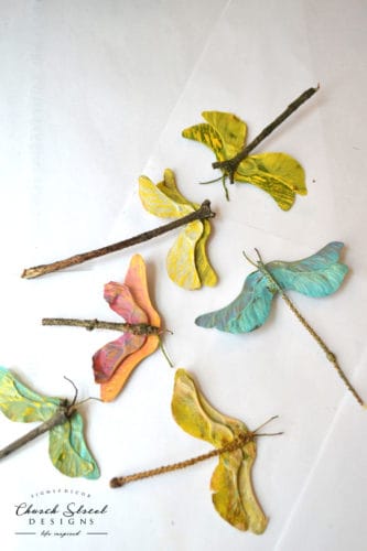 Make your own colorful dragonfly craft for kids