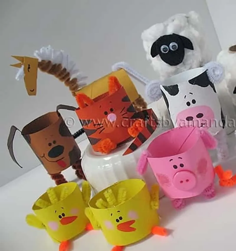 Farm animal crafts for kids out of toilet paper rolls. Make a fun horse craft or any of the farm animals.