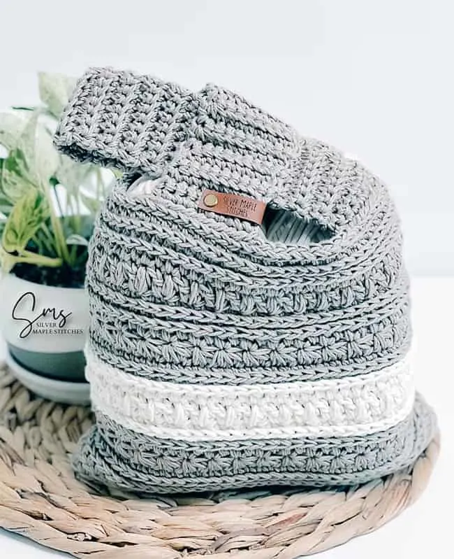 crocheted knot bag
