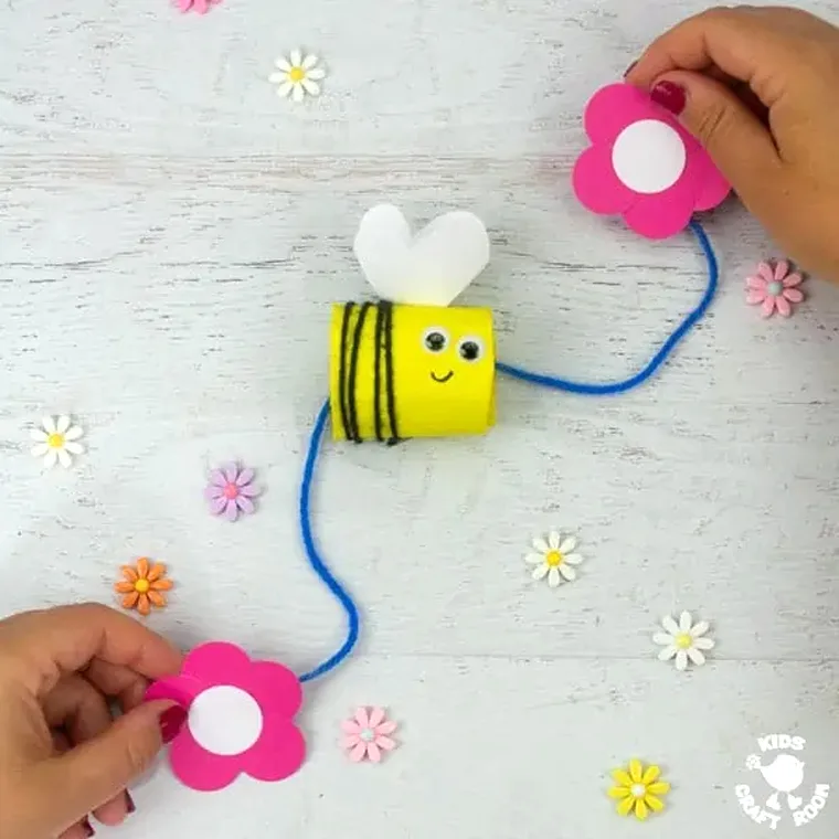 paper roll bee craft for kids