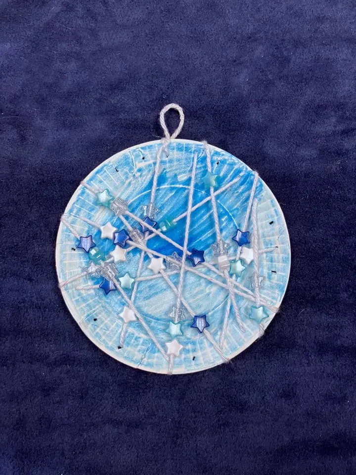 beaded Christmas ornament paper plate craft