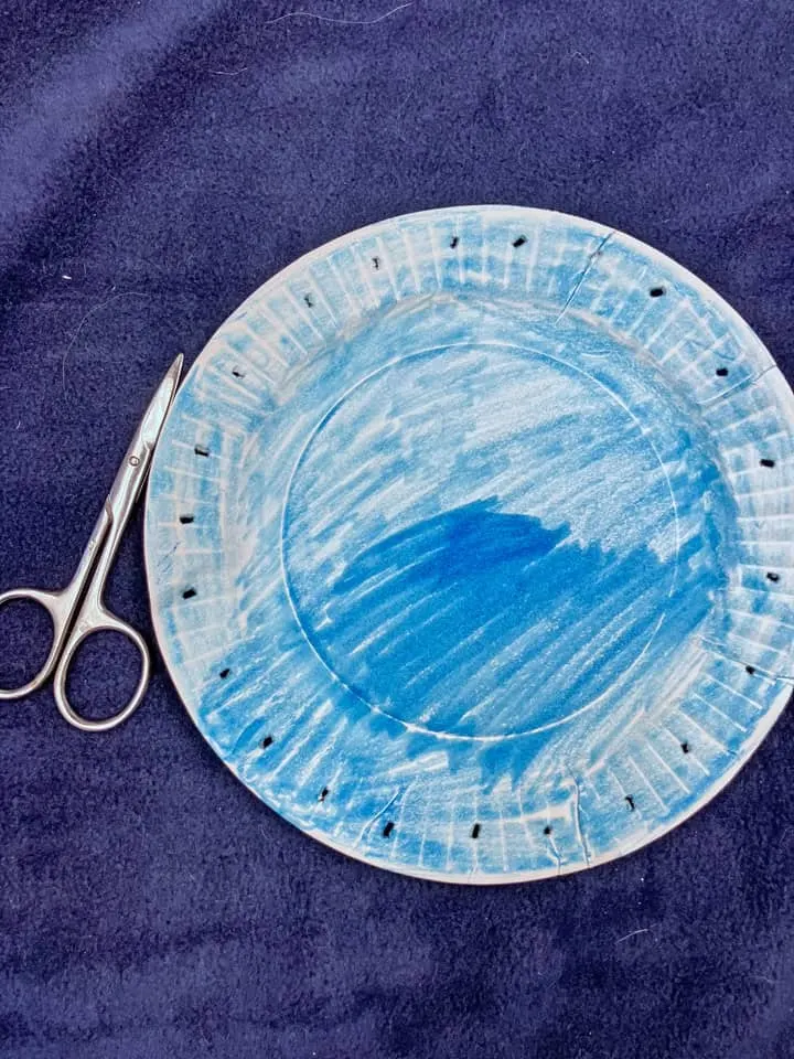 beaded Christmas ornament paper plate craft